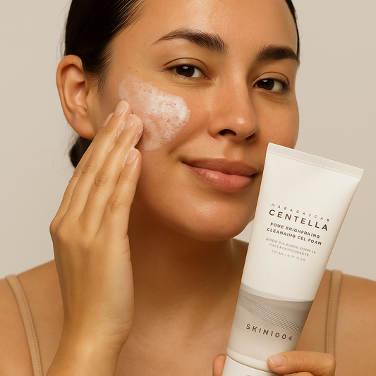 Limpiador Facial Iluminador - SKIN1004 Centella Cleansing Gel Foam